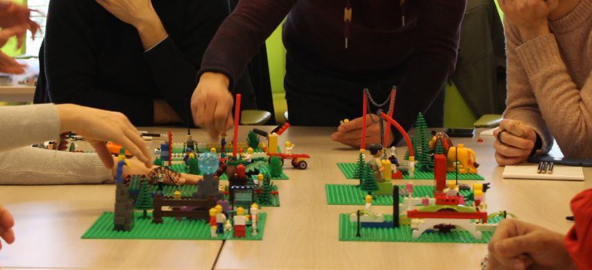 LEADERSHIP ET POSTURES MANAGERIALES - Méthode LEGO® SERIOUS PLAY® - Lyon Rhone Alpes Auvergne 69