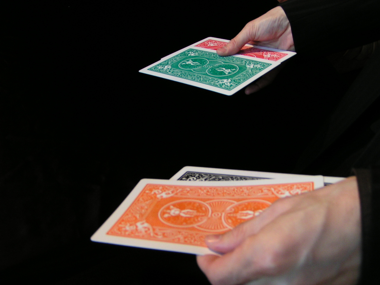 Duel de cartes.JPG Duel de cartes.JPG